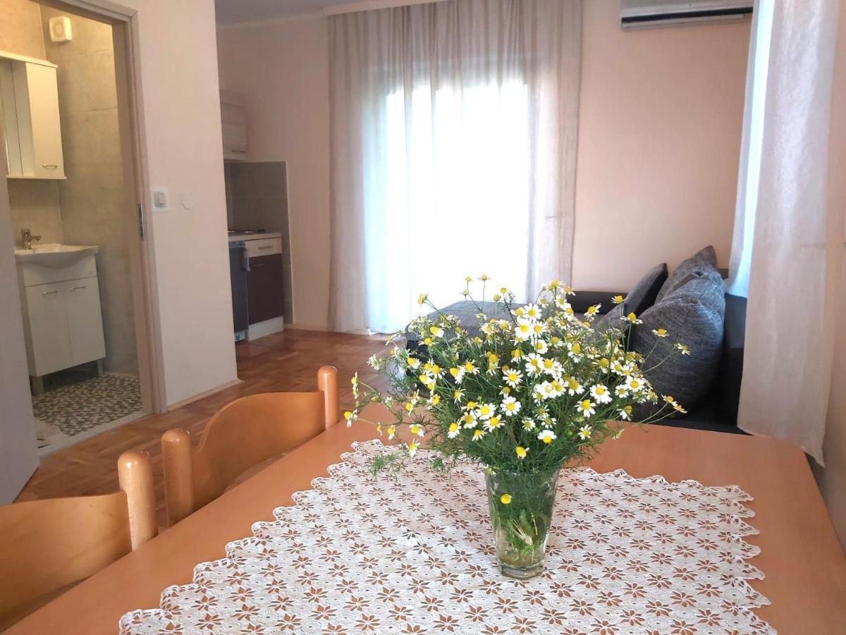 Apartmani Svitlana ซูโกชัน ภายนอก รูปภาพ