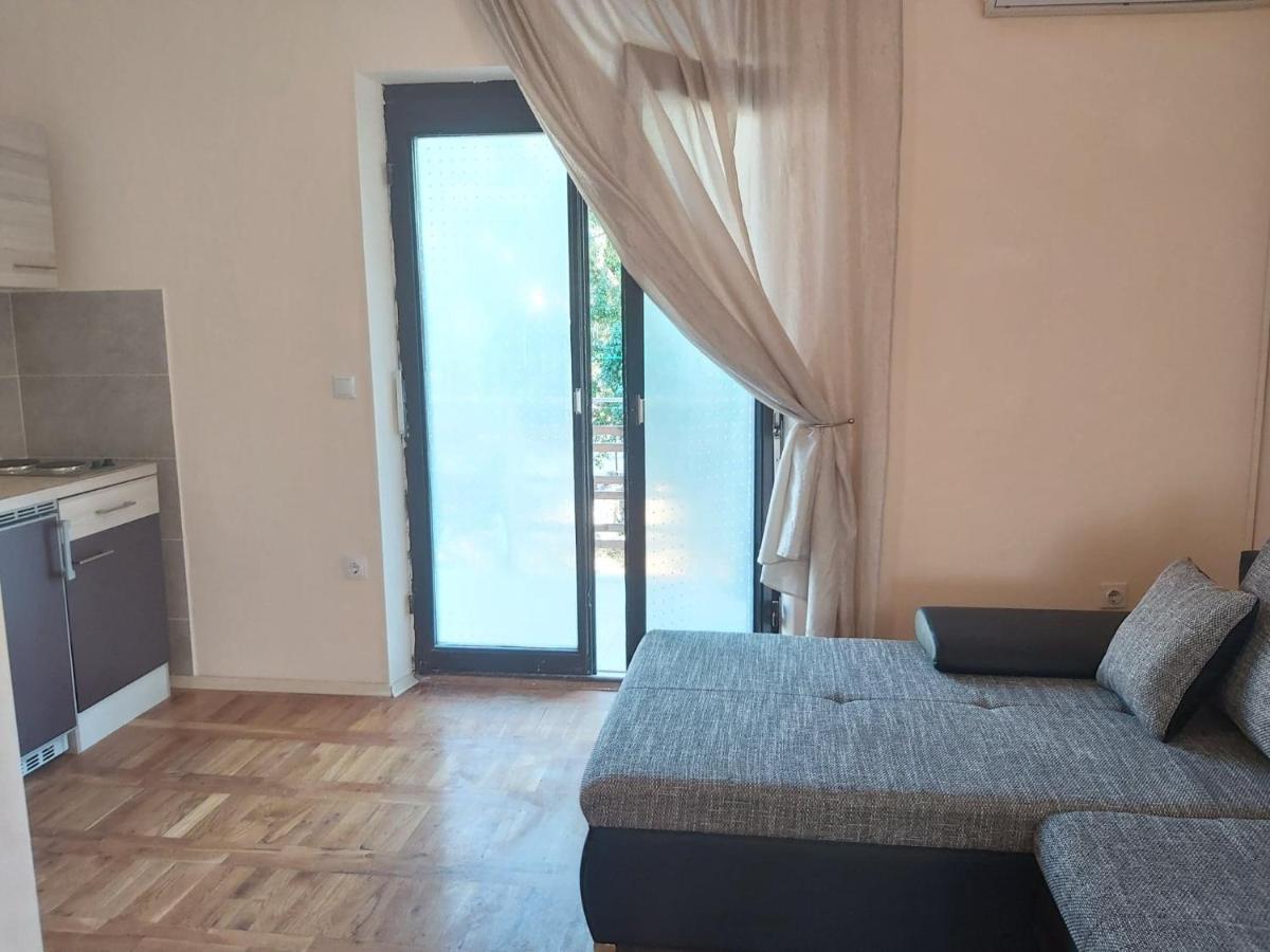 Apartmani Svitlana ซูโกชัน ภายนอก รูปภาพ